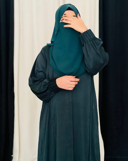 TEXTURED SILK ABAYA